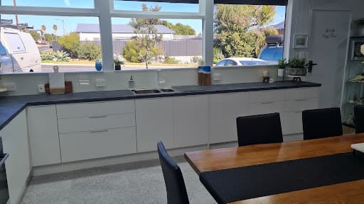 Lonsdale Kitchens - ISPS Innovations Splashbacks Benchtops — Customer photo